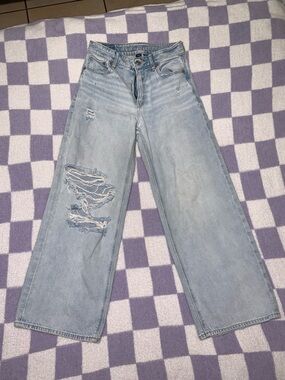 American Eagle Outfitters Light Blue Distressed Wide-Leg Jeans size 000